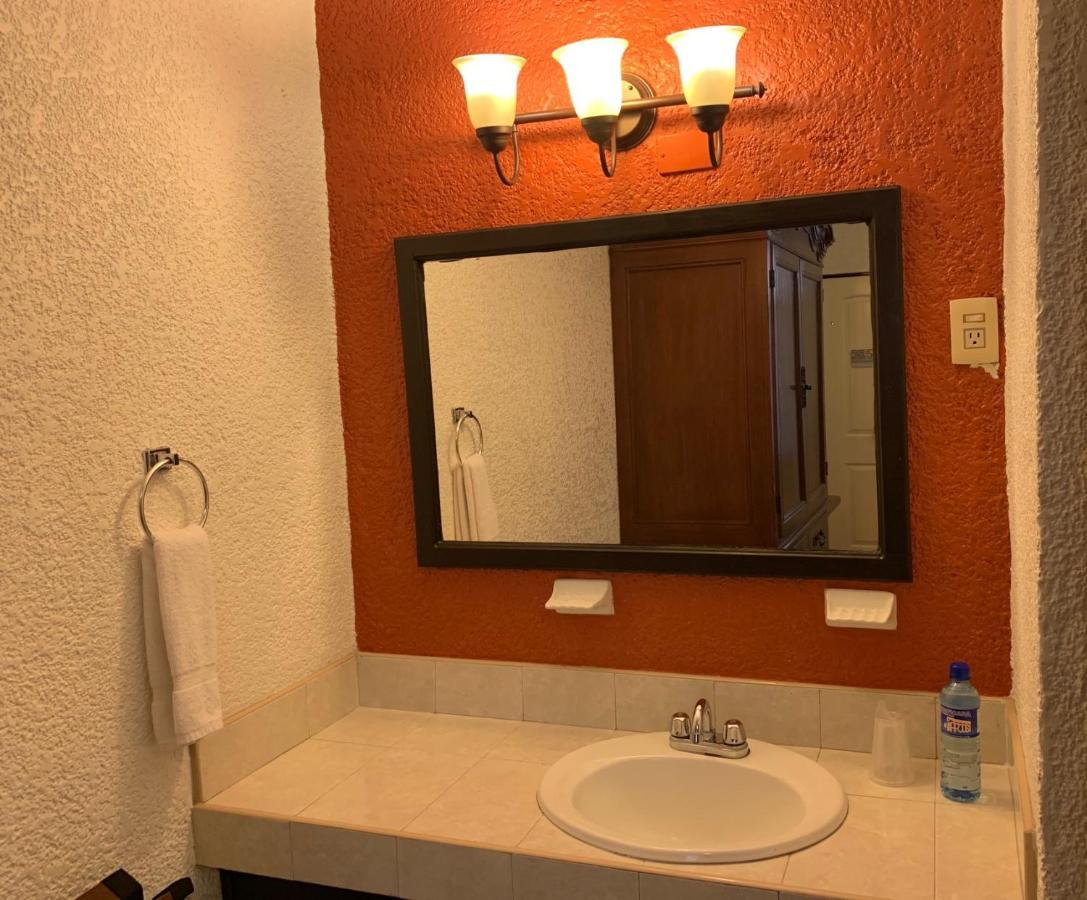 Hotel Los Arcos Hidalgo del Parral Exterior photo